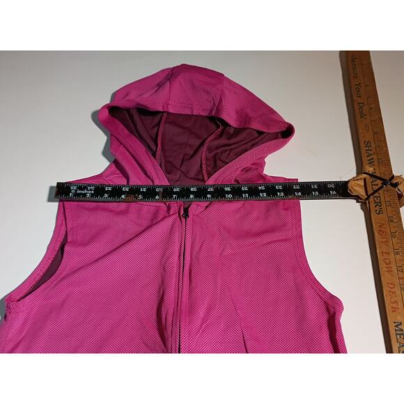Sukeen Pink Sleeveless Zip-Up Hooded Vest - Stylish! - Picture 2 of 5